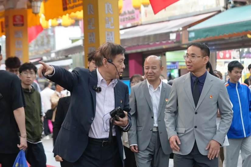星空网页版官网app下载党员师生代表