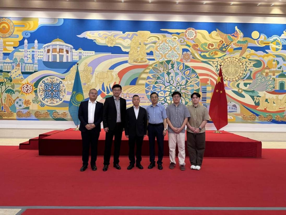 中国驻哈萨克斯坦共和国大使馆进行交流