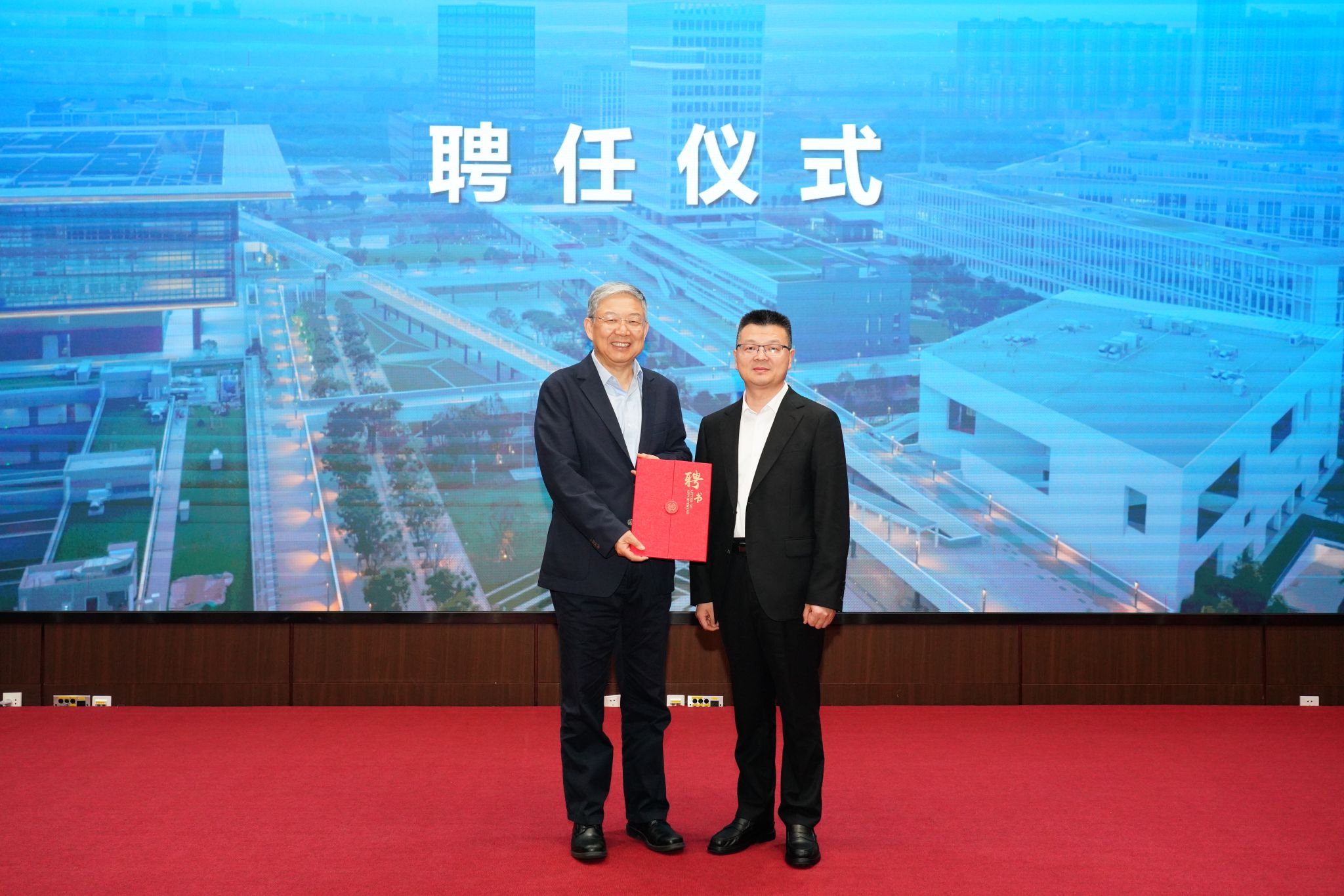中国工程院院士李清泉