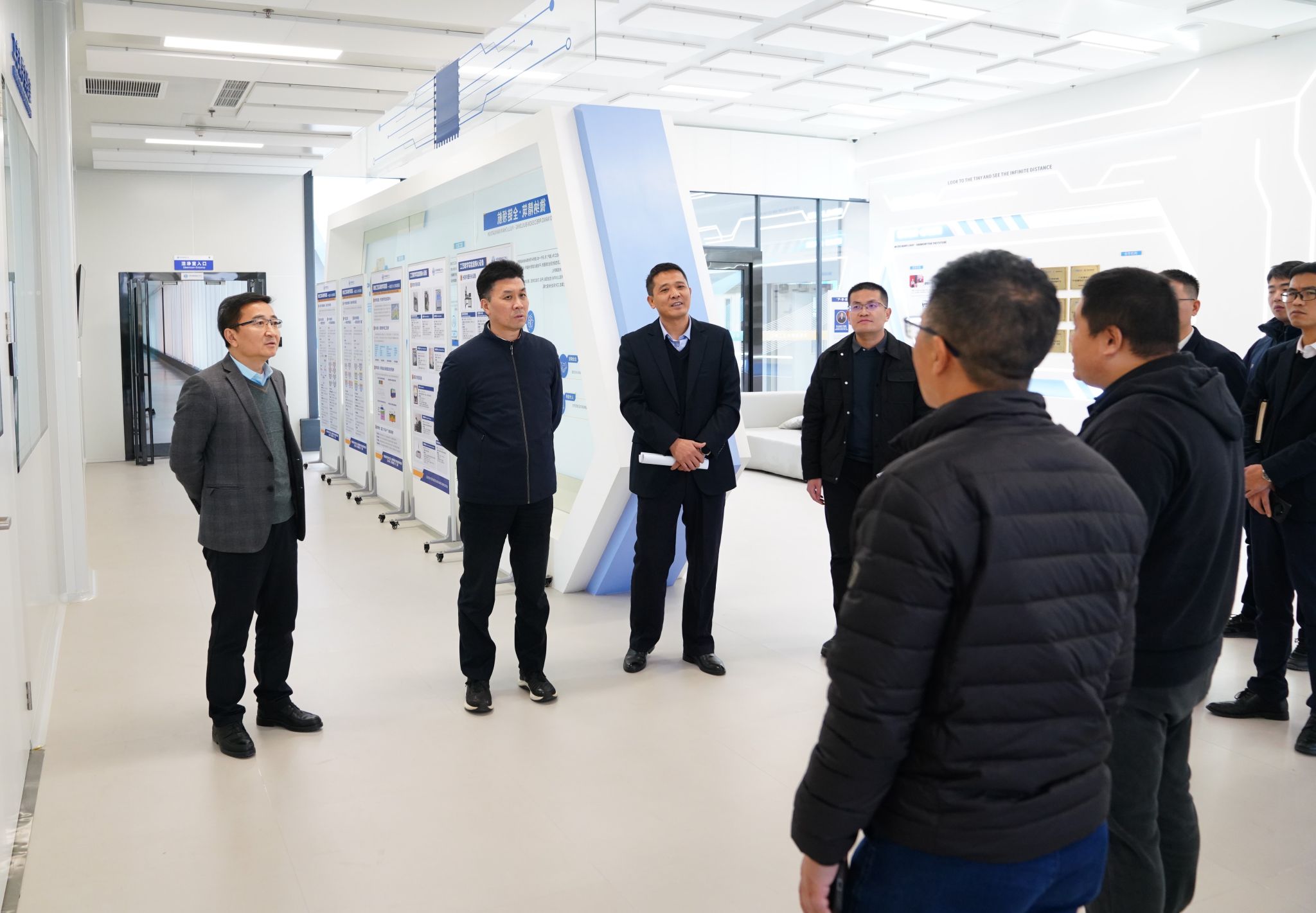 校星空网页版官网app下载书记陈秋明