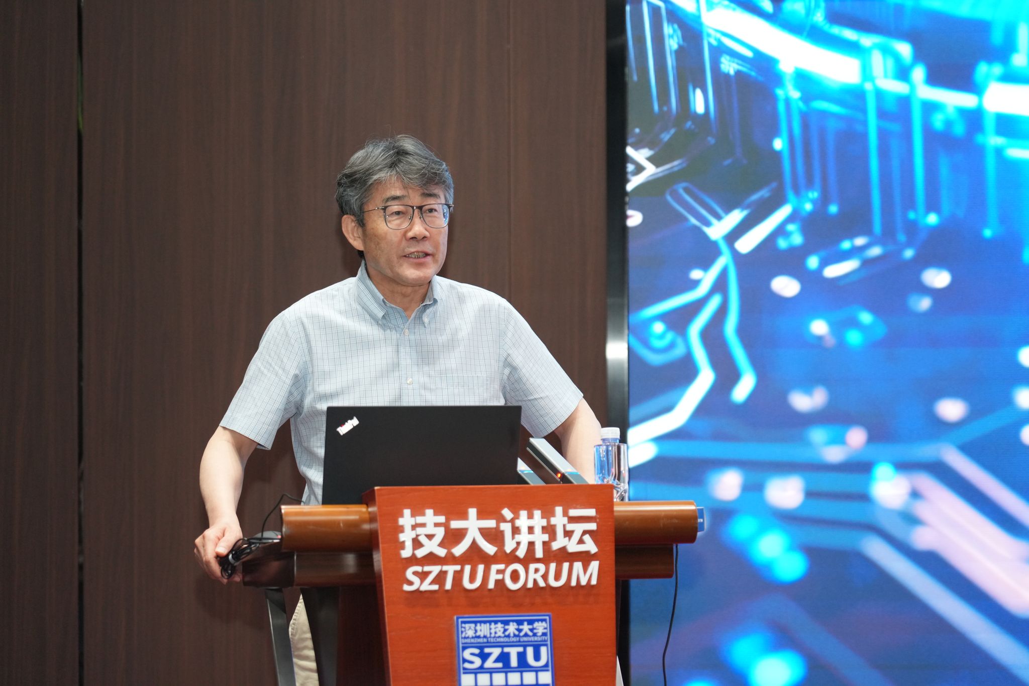 著名病原微生物与免疫学家高福教授应邀